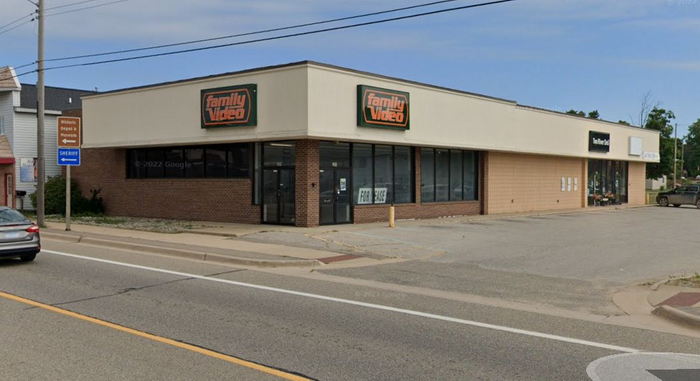 Family Video - Grayling - 201 Ionia St (newer photo)